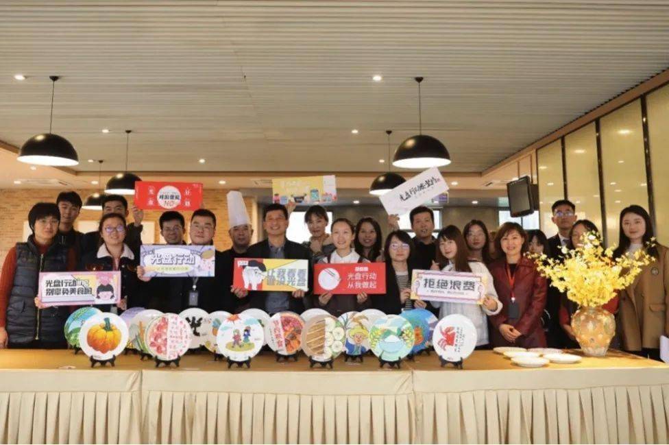 奇怪的姿势又增加了！：乐鱼体育(图41)