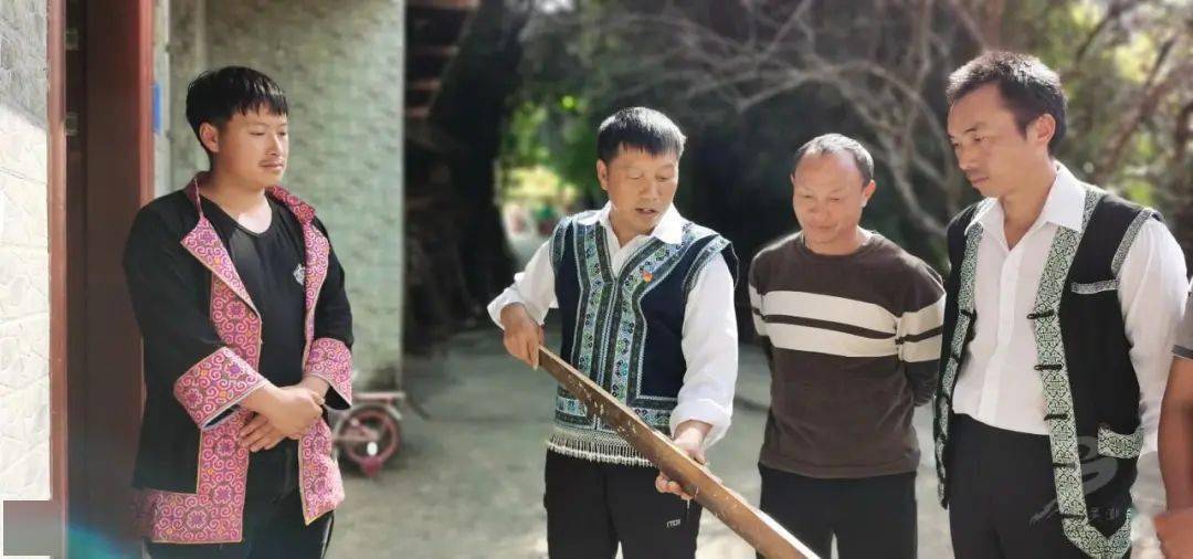 麻栗坡苗族射弩高手吴朝荣,30年的"神弩"金牌传奇