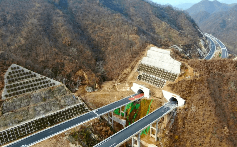 桥上悬崖 隧入峰顶——寻访伏牛山区最美高速