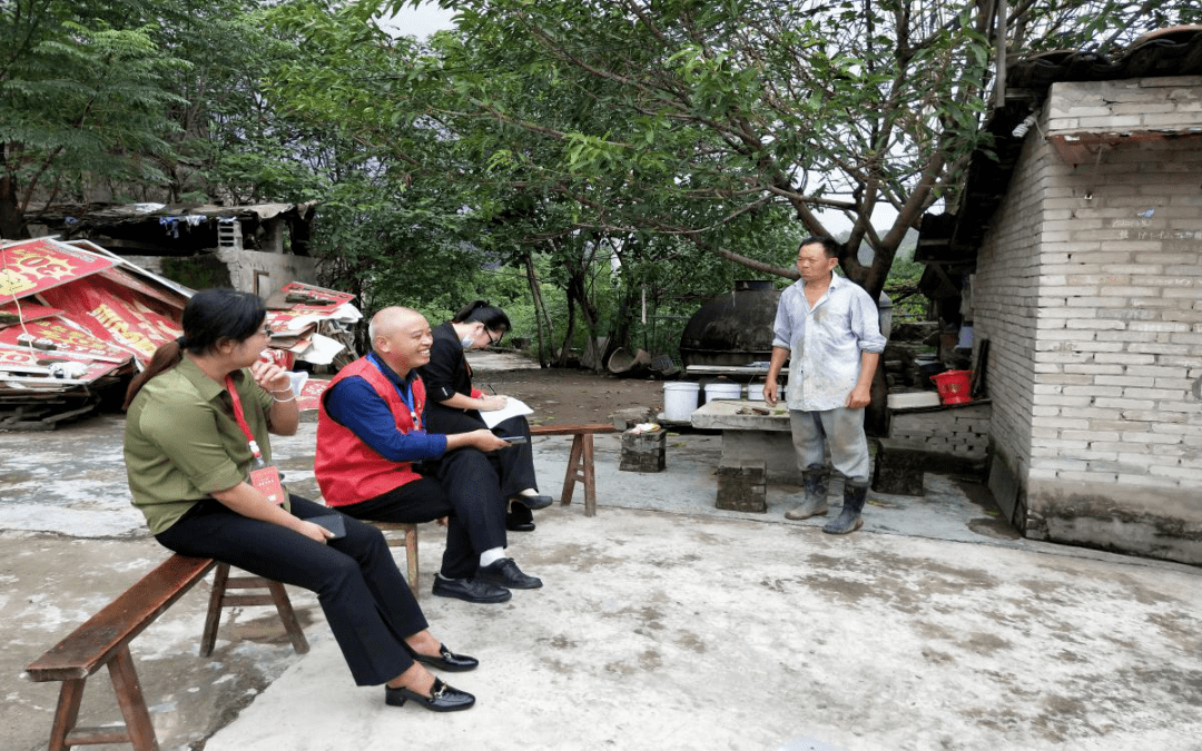 丰都白沙沱社区的贴心书记扎根基层治理为民服务