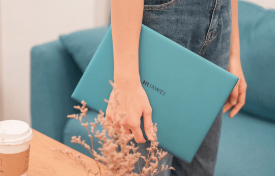 手机|圣诞送礼攻略：华为MateBook X 一份时髦又有温度的圣诞礼物