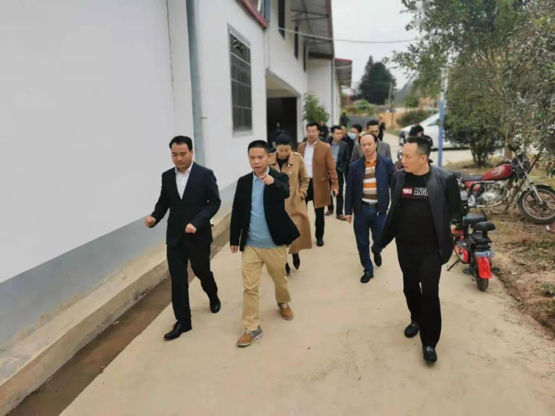 广东江西寻乌商会轮值会长雷永有率队走访寻乌优秀企业