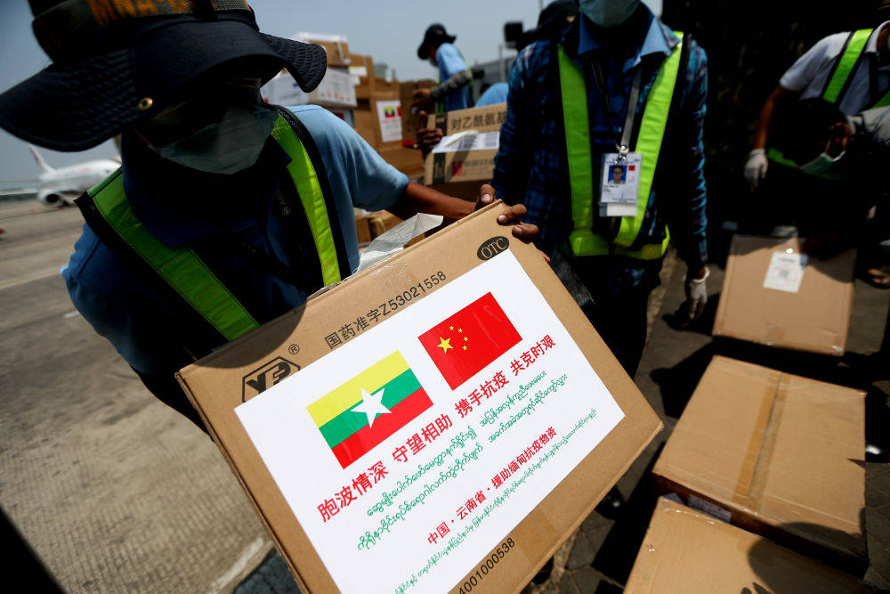 抗疫各国人口_援助各国抗疫物资图片