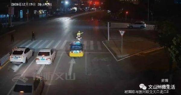 因烤炭火取暖 一女孩中毒