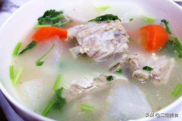 鲈鱼汤怎么炖有营养 a6cb2100a7d447aca8eec5e6ba01f134.jpeg