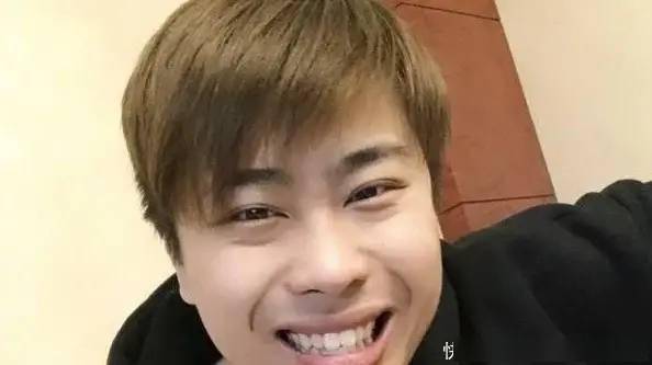 各大主播的真名 d5180e4f4aaa40cfaf159ed033aafb54.jpeg