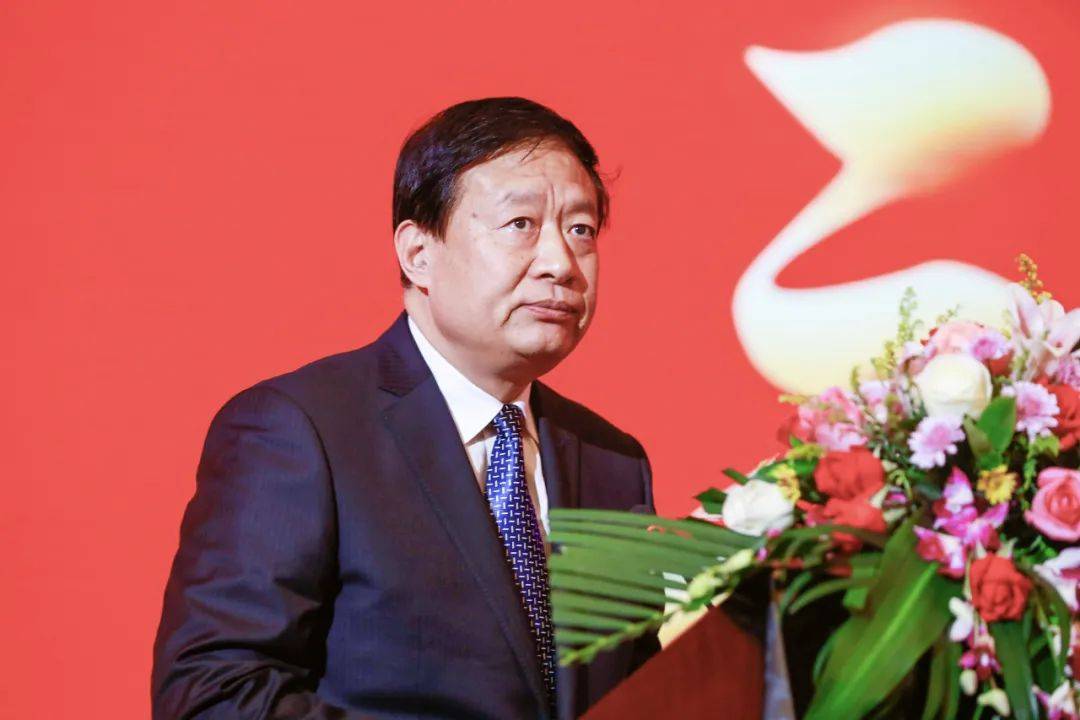 山西省工商联副主席隋淑静山东省工商联党组成员,副主席孙美菊太原