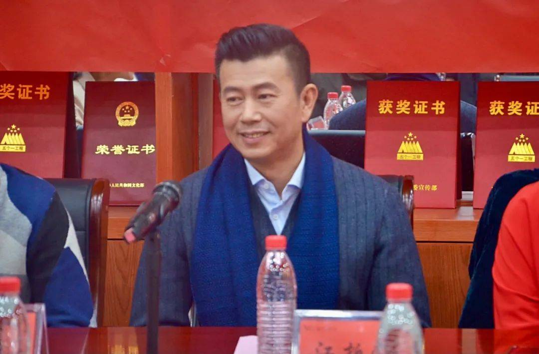 著名影视剧演员,该剧主演,长江人艺著名表演艺术家江柏萱简要介绍了