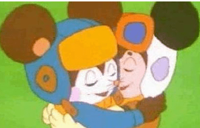 当时北京房价每平1400元,他买了10套房子当仓库,里面塞满了信.