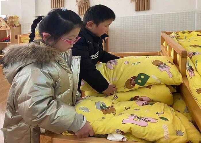 如何装被褥 5f0e1e13b1d242e88ddf9290ef9de316.jpeg