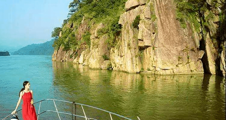 1【网红英德2天】打卡九龙小镇,坐蒸汽小火车,英西峰林,洞天仙境,红茶