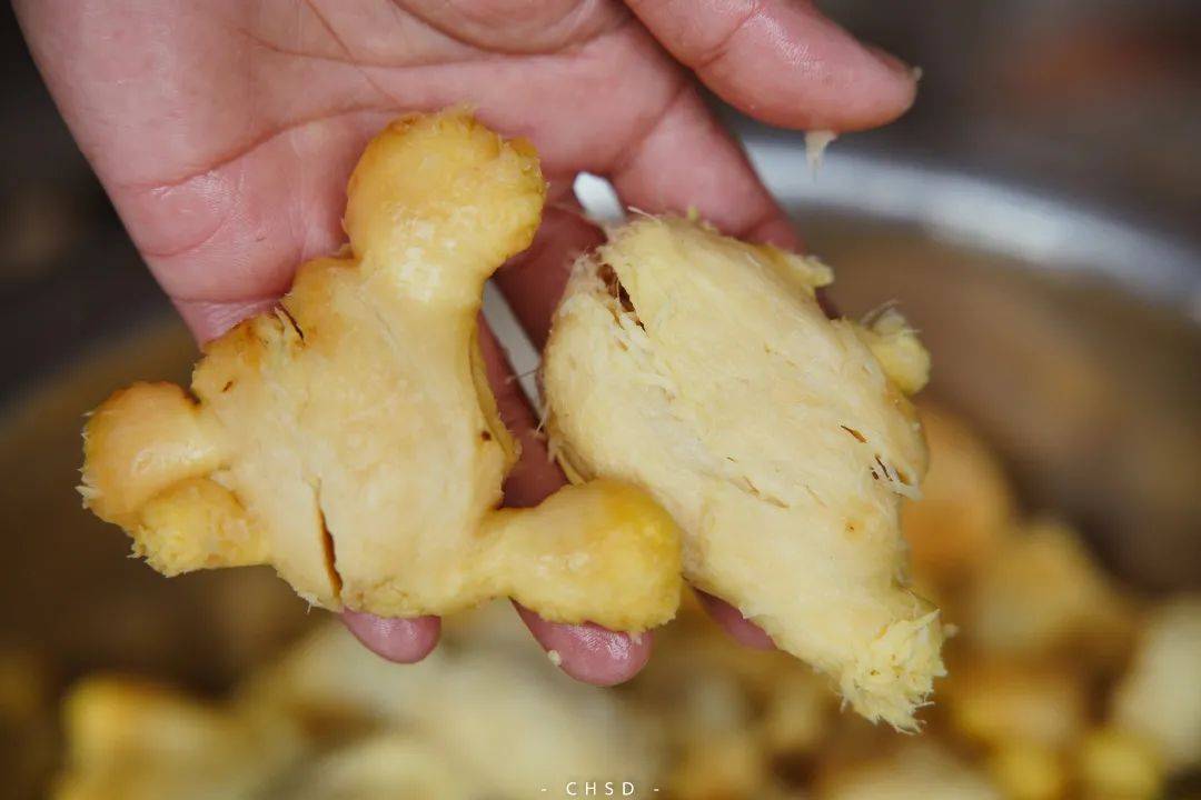 子姜怎么洗干净 f6ca8302773f41b08ecab414000599c0.jpeg