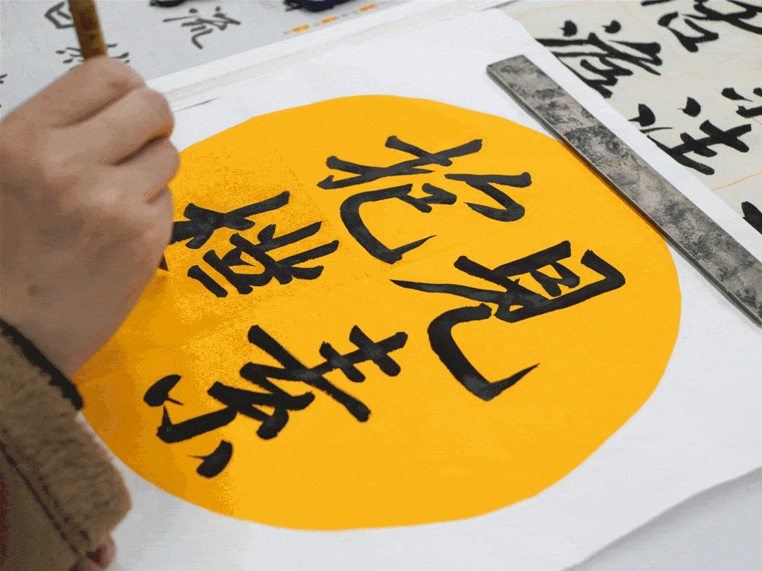简单讲解了赵体的书写规律和结字规律,总结了赵孟頫笔画的特点