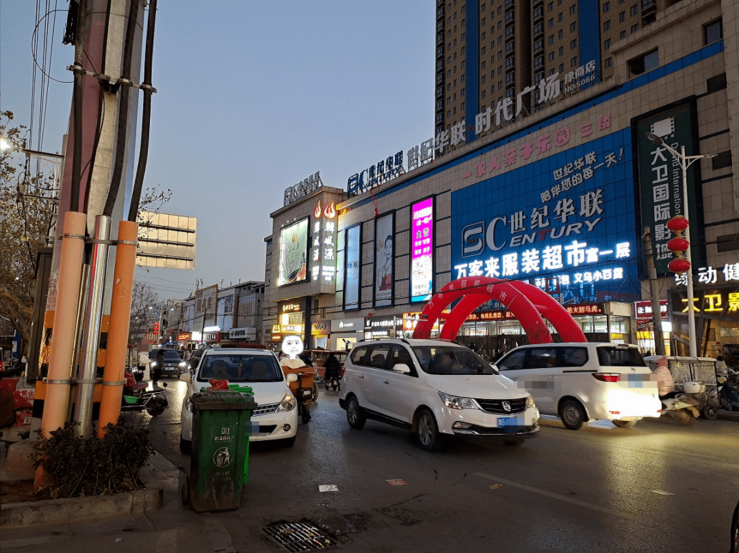 都是趁着节令来下关哩卫辉市里热闹类狠呐