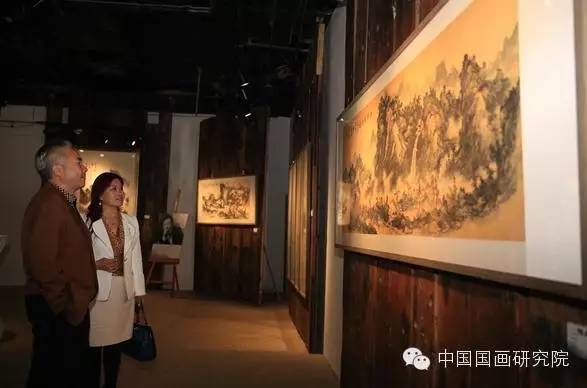 敬请关注陈忠洲艺术馆,查找公众号"陈忠洲艺术馆"如果您喜欢以上