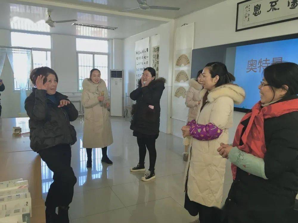 你也我猜的成语是什么_《成语英雄》照搬你画我猜现场人才辈出(图)