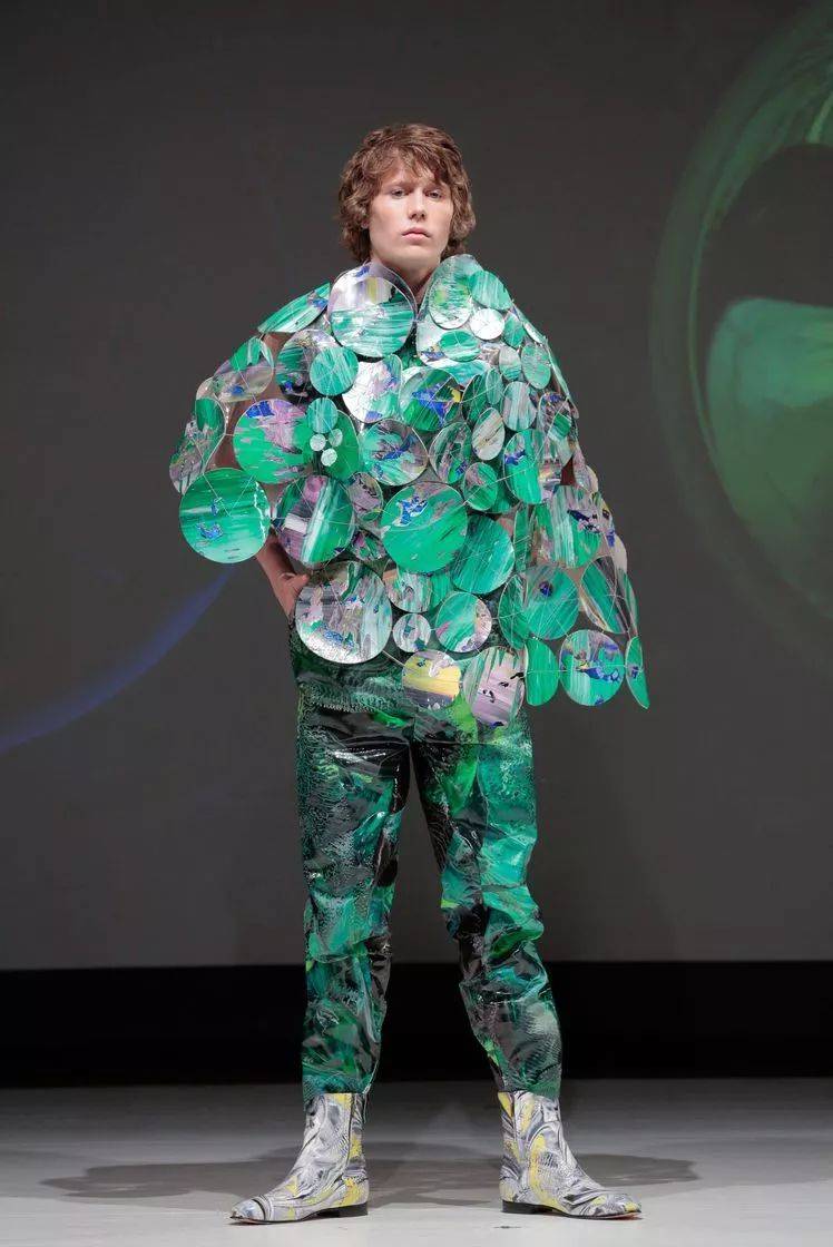 一眼惊艳!3d打印技术的仿生植物叶脉服装,时尚与艺术前卫兼具