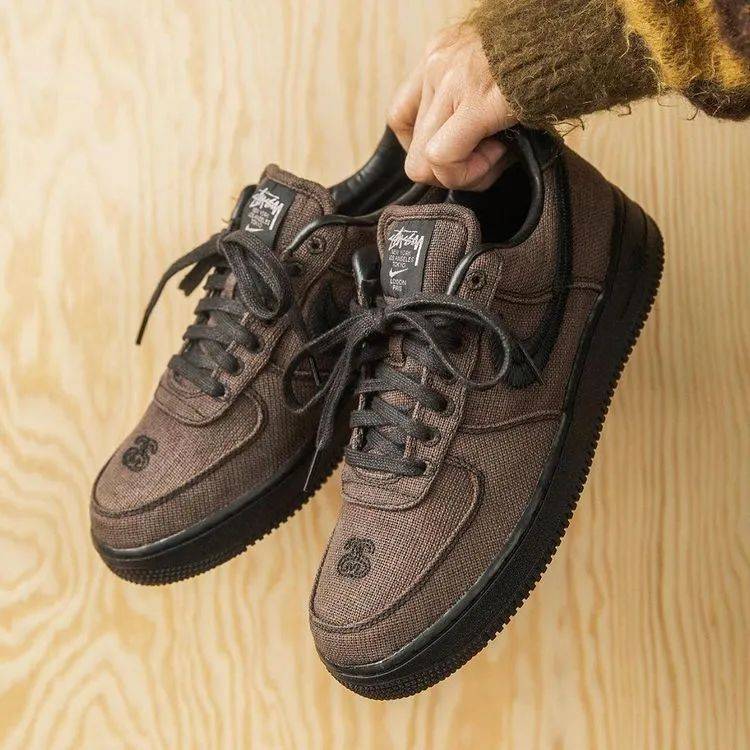 af1 stussy black on feet