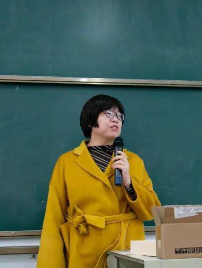 代俊雅副院长表示学院长期以来都非常重视和支持学科类比赛,比赛平台