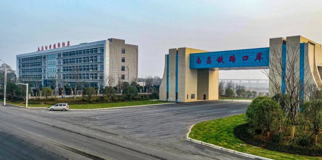 南昌向塘国际陆港正在规划建设保税物流中心及冷链基地.