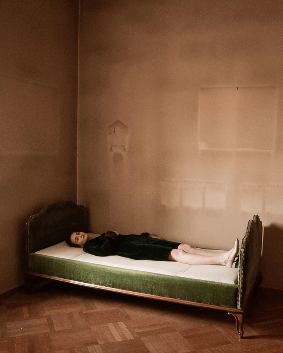 孤独是生活常态 cristina coral