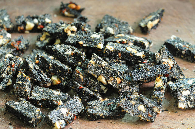 最好的坚果是黑芝麻 c7be1fd91a4f4cf1ba168e93f2dd545f.jpeg