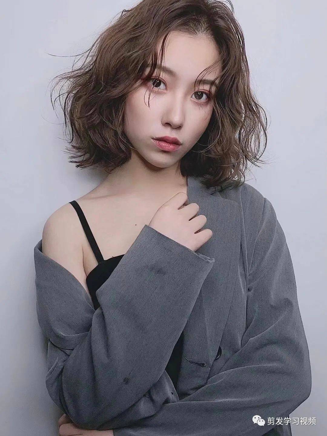 慵懒法式烫发图片 3c2c590b679141eca1c2f4be71e74882.jpeg