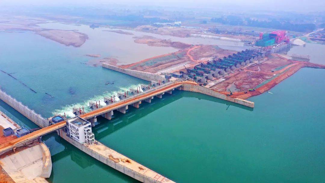 2020年两岸gdp对比_中国2020年gdp(2)