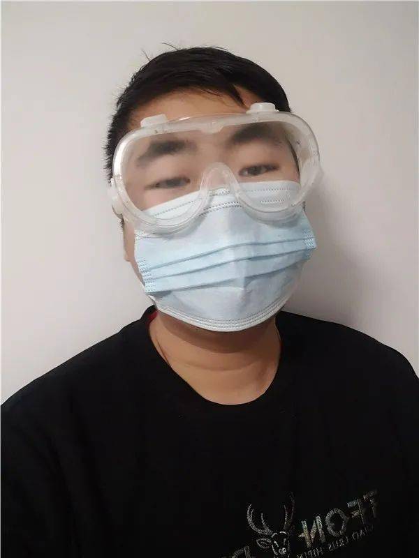 成人口罩和儿童口罩区别_戴口罩简笔画儿童(3)