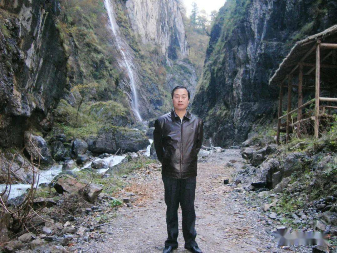 叶一鸣:铜钱坝