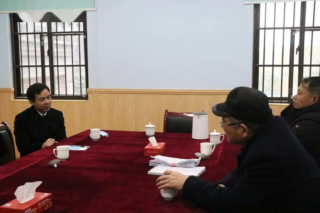 肥东县教体局职成办主任韦存和一行到翰林经开华邦校区走访检查指导工作