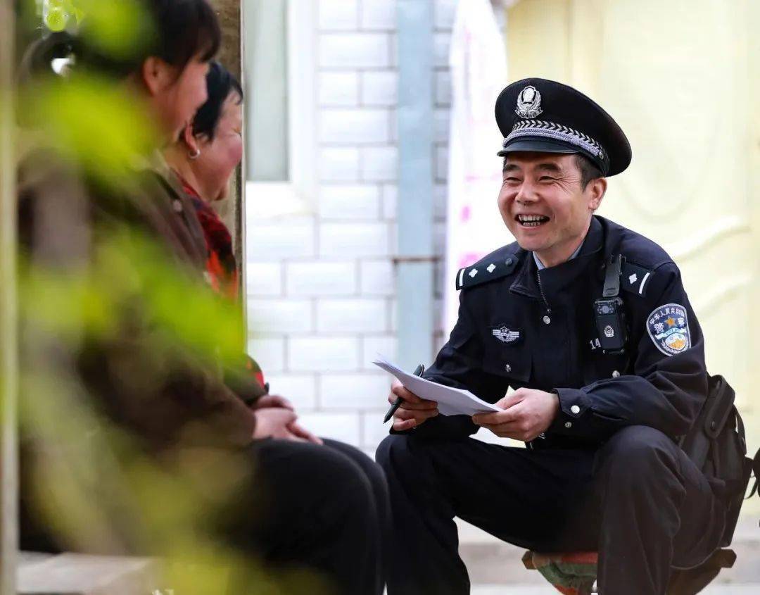 【热点】110张笑脸,送给警察节最珍贵的礼物