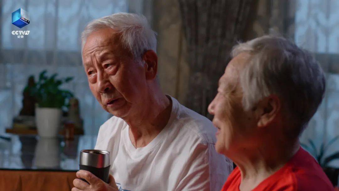 《往事如歌》:大时代下的命运交响曲_纪录片