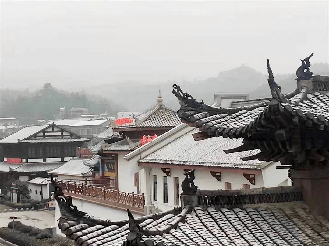 上杭县有多少人口_上杭县王波婚纱照(3)