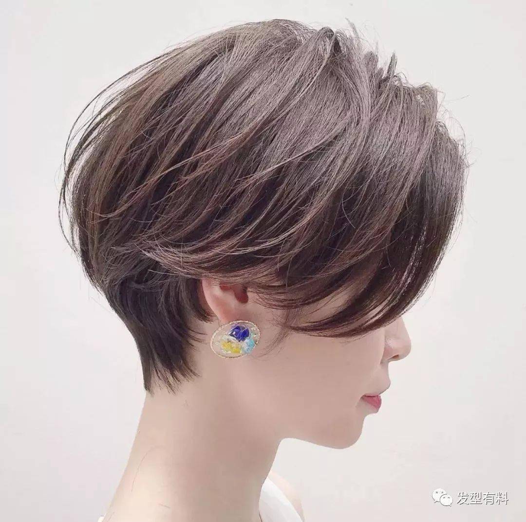 【开元棋牌网站appapp】
2021盛行“蓬松烫”短发(图14) 【开元棋牌网站appapp】
2021盛行“蓬松烫”短发(图14)