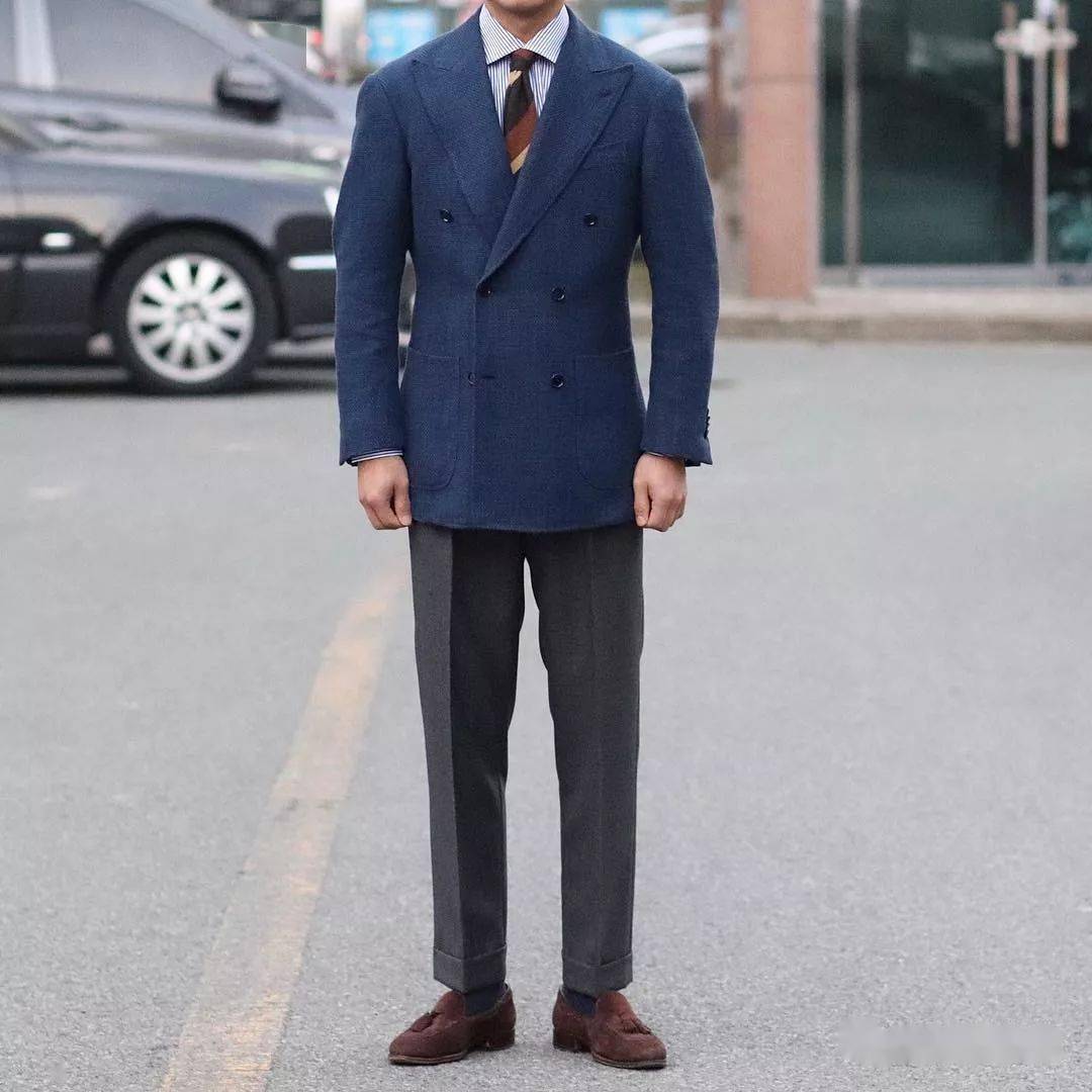 男生如何穿搭提升自信 47338f83168348d4bb97cc13a39605f9.jpeg