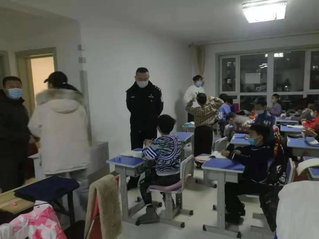 赤峰市内人口有多少_赤峰市图书馆官内图片