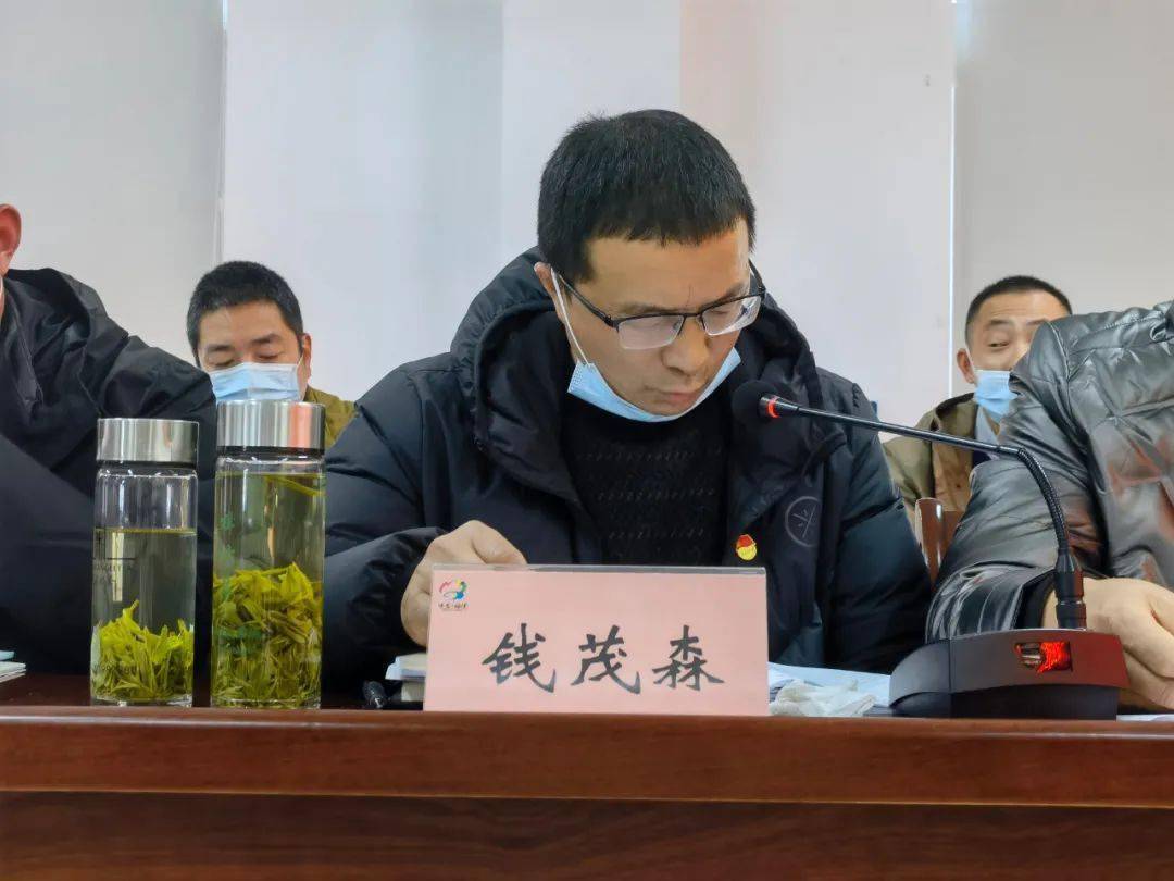 梅溪镇召开村社区党组织书记抓党建和廉政主体责任述职