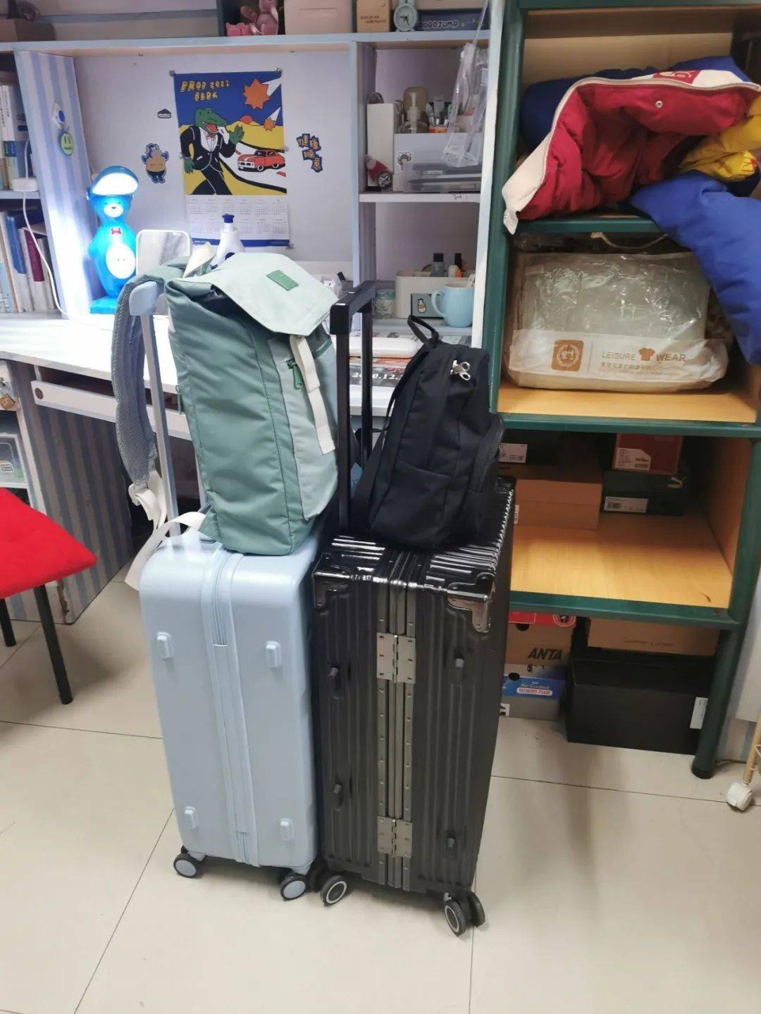 相信大家刚考完试就迫不及待地 收拾起了自己的行李箱, 踏往回家的