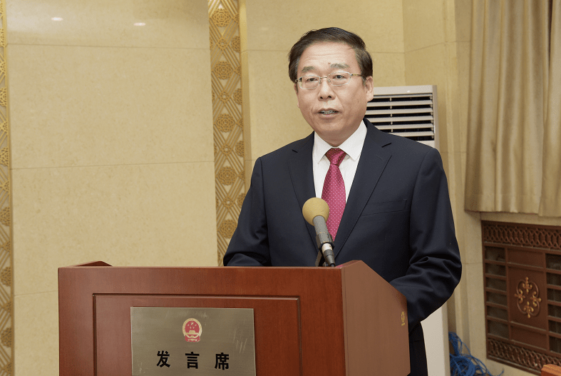院长戴景月,市人民检察院检察长张尚震,市监察委副主任程常青列席会议