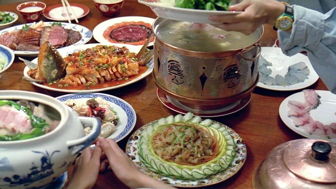 春节|年夜饭桌上的一杯酒