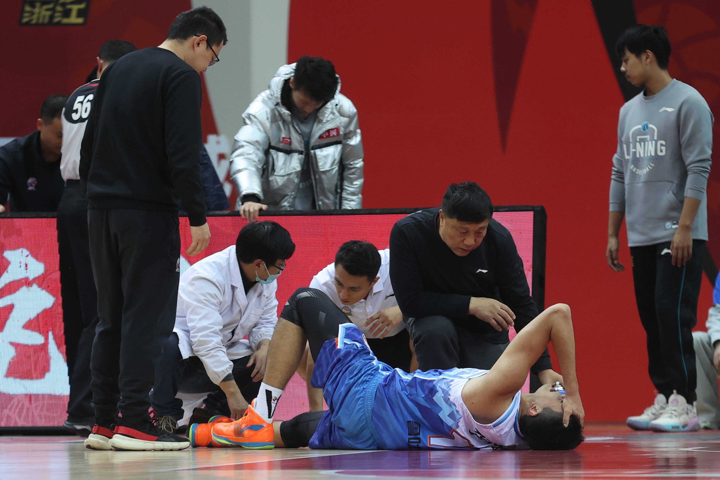 篮球——cba第二阶段:浙江广厦控股胜新疆伊力特