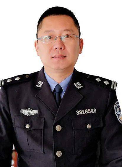 周兴旺 省南湖监狱二监区政治教导员,四级高级警长