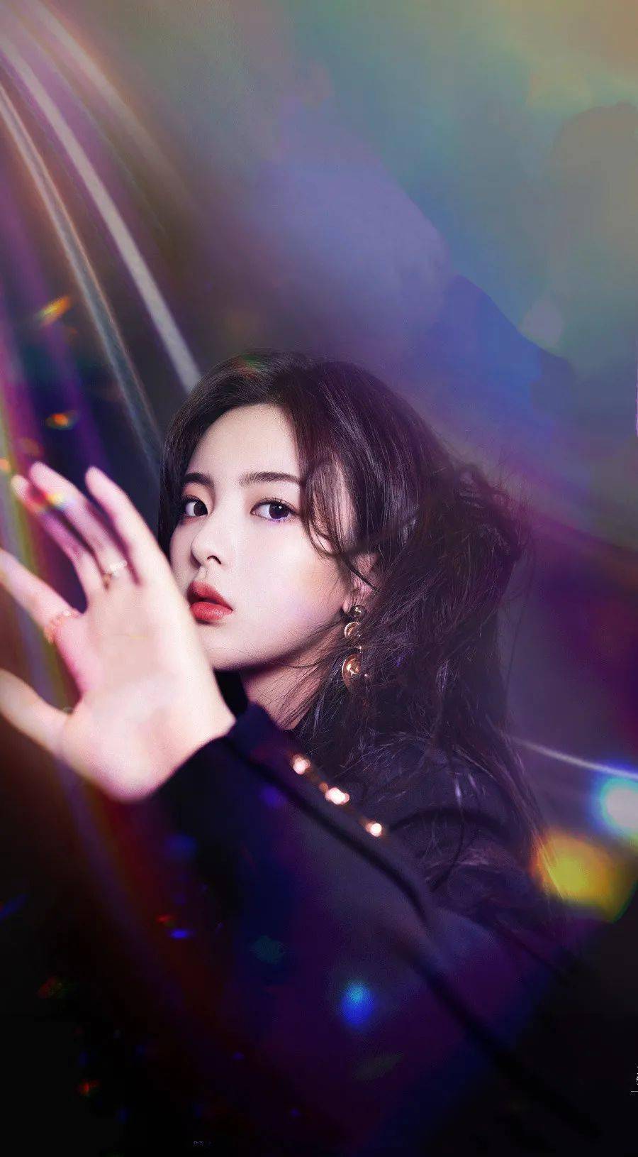 杨超越壁纸 来自搜狐网