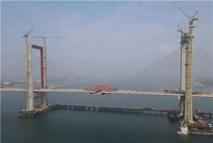 湛江调顺跨海大桥成功合龙!