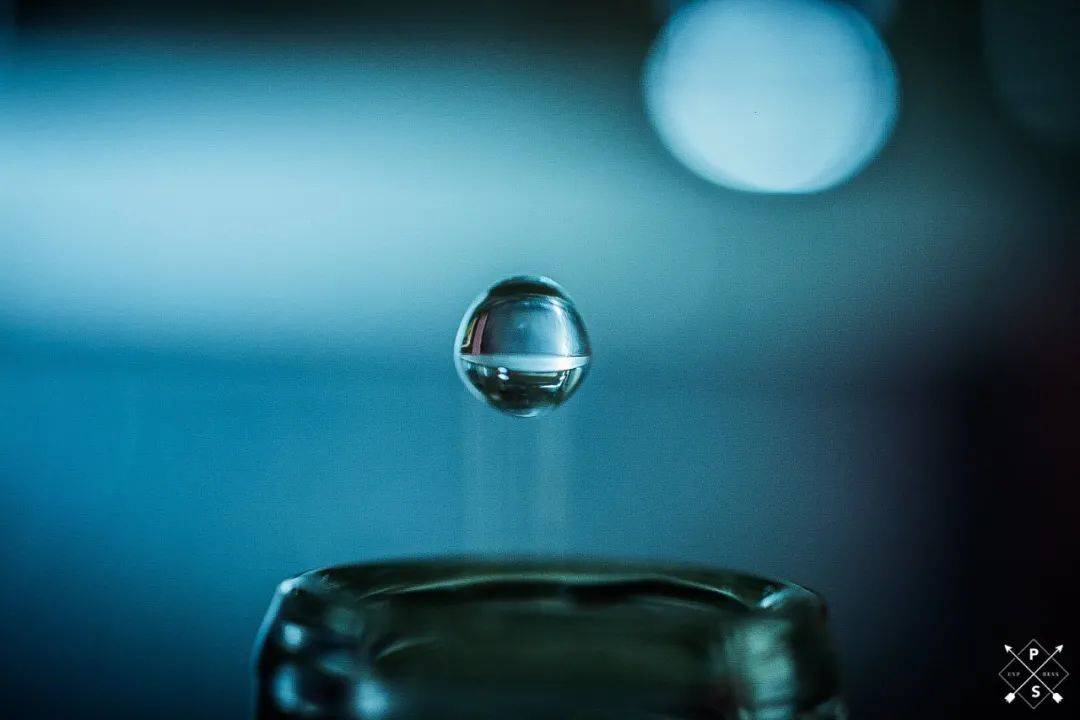 日本一网友沉迷"水摄影",冷色调照片意境满满,让你不禁沉迷.