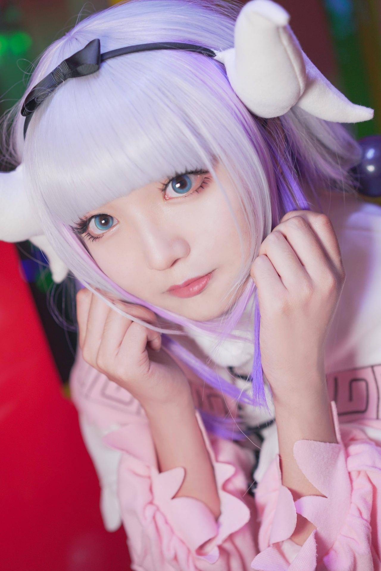 小林家的龙女仆康娜cosplay,愿意和我一起放烟花吃吃吃吗