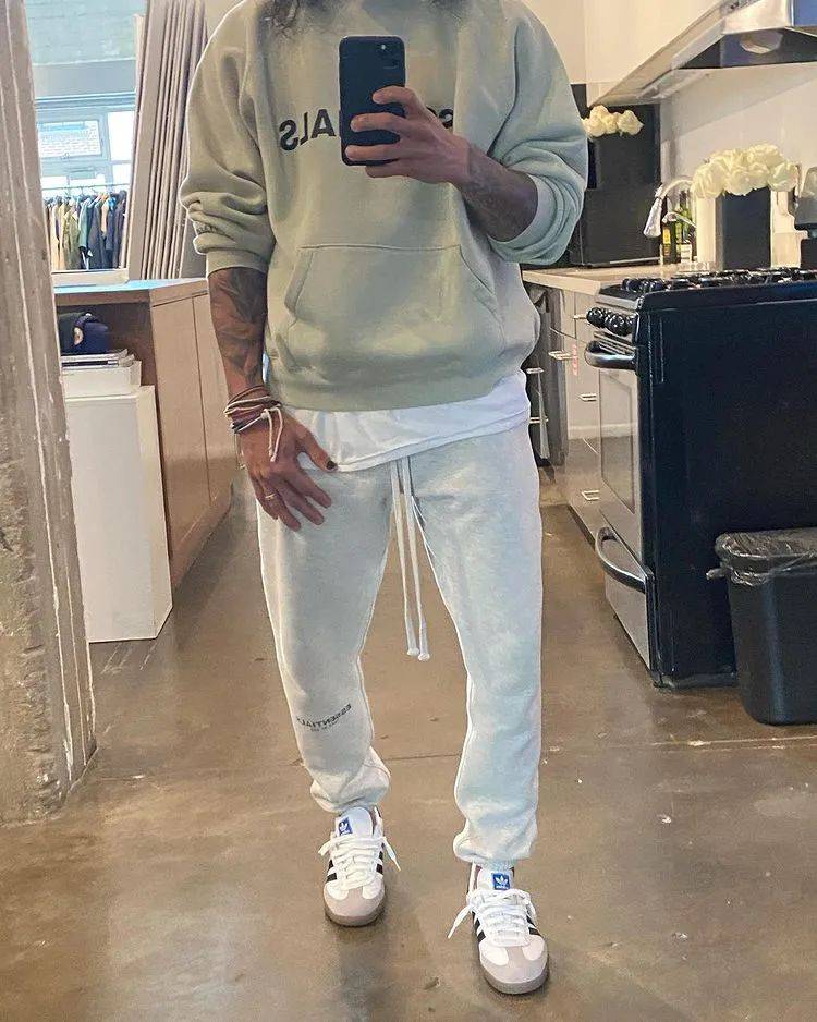 Jerry Lorenzo,jerrylorenzo多大 阿迪"整楼海报"迎接jerry lorenzo入职第一天,adidas