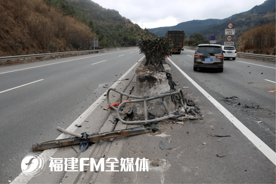 福建一高速突发车祸!司机当场身亡!都看看吧