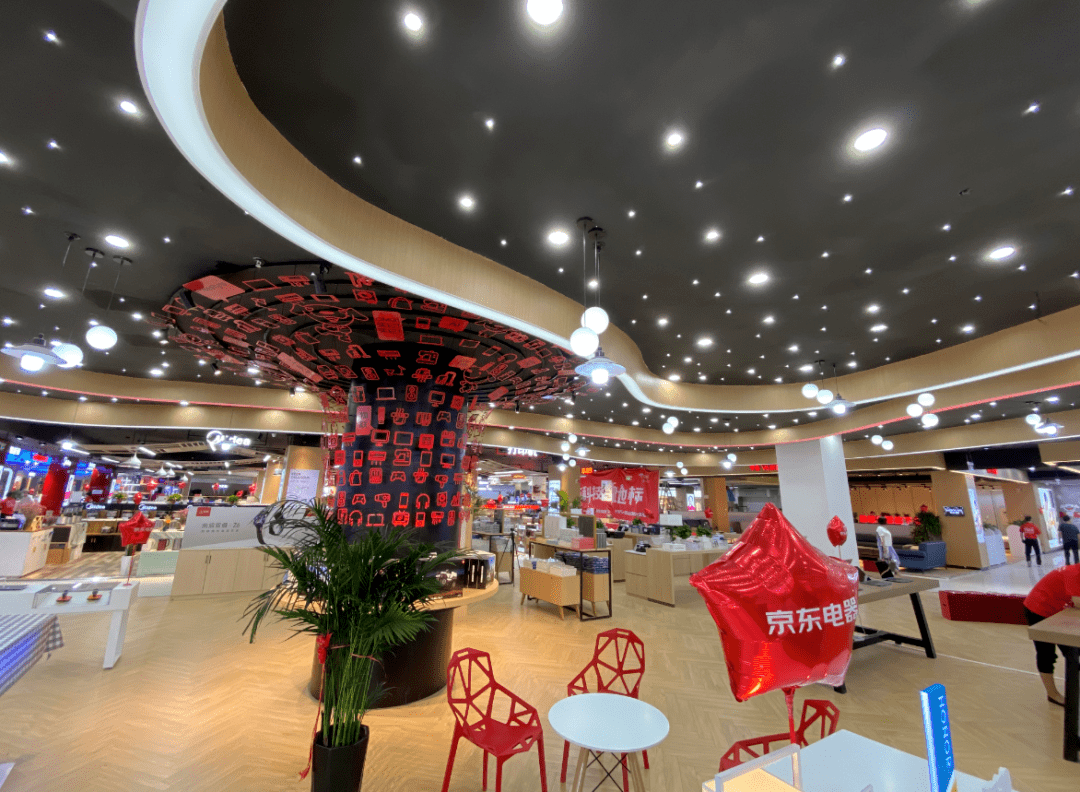 10000 平米,开业后将是安阳规模最大的"3c 电子家电家居"主题购物中心